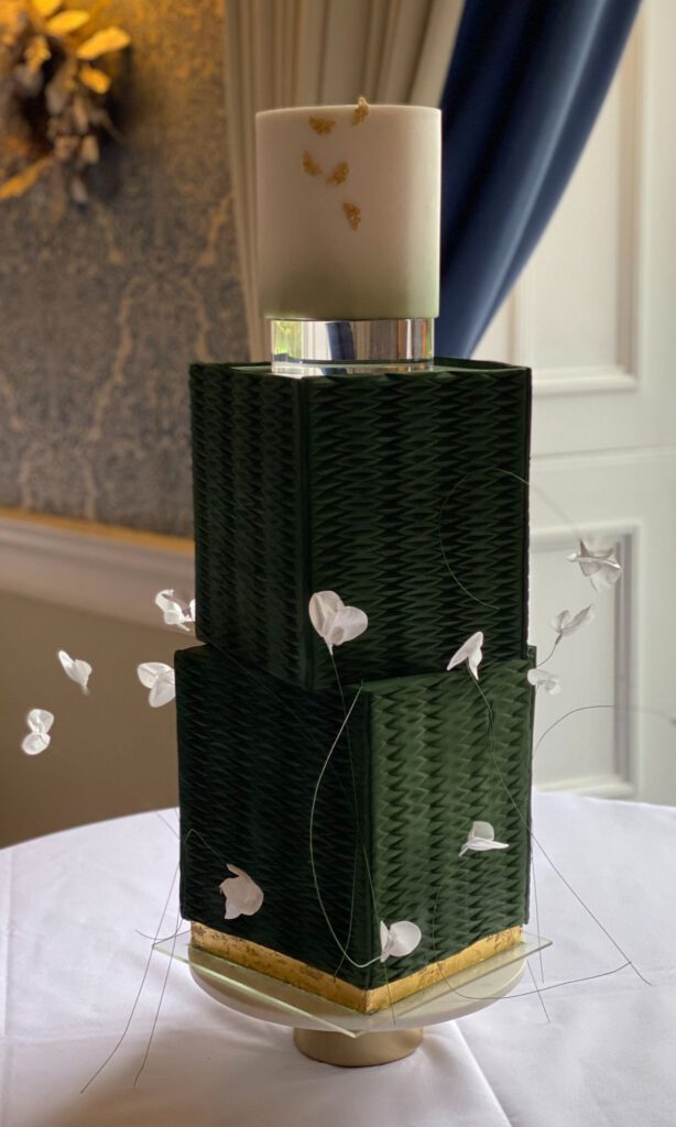 a green wedding cake